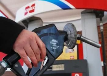 Harga minyak di Kemboja turun