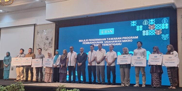 200 usahawan Terengganu terima Inisiatif  Pemerkasaan Usahawan Mikro BSN