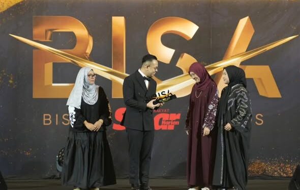 Pengarah Andalusia terima anugerah pencapaian sepanjang hayat
