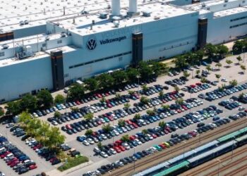 Volkswagen rancang pengurangan drastik barisan model kenderaan, 100,000 berisiko hilang kerja