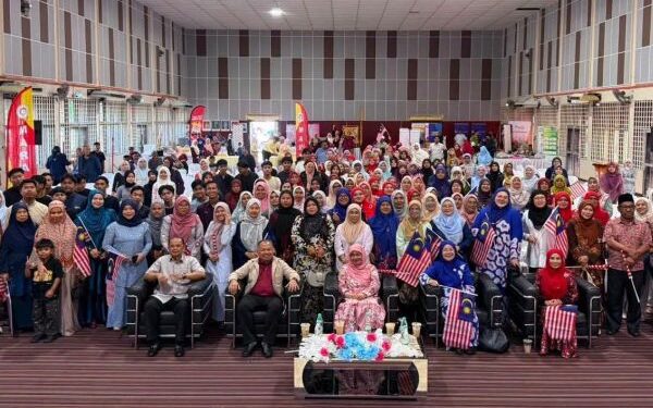 13 usahawan wanita Tanjong Karang terima pembiayaan, geran MARA RM550,000