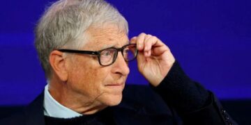 Bill Gates beri amaran AI boleh cetus huru-hara ekonomi, sosial selama dua dekad